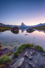 Wall Mural - stellikee (stelli lake) and matterhorn mountain at sunset, zermatt, switzerland