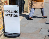 Fototapeta Londyn - Polling Station in London, UK