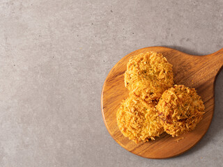 Canvas Print - Deep-fried croquettes on a cutting board