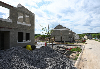 Poster - immobilier construction maison logement lotissement brique beton materiaux architecture credit terrain graviers