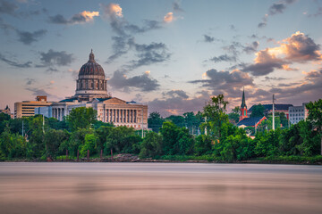 Fototapete - Jefferson City, Missouri, USA downtown view on the Missouri River with the State Capitol