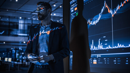 Aufkleber - Business Conference Meeting Presentation: Businessman does Financial Analysis talks to Group of Businessspeople. Projector Screen Shows Stock Market Data, Investment Strategy, Revenue Growth