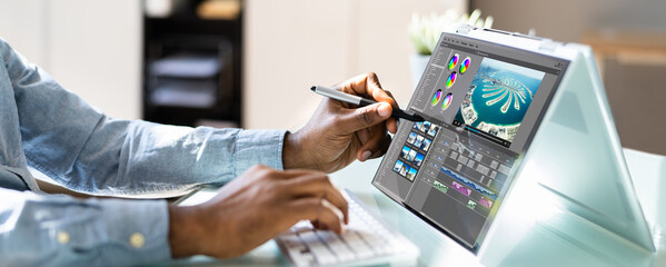 Aufkleber - Video Editor Or Designer Using Editing Software Tech