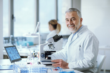 Wall Mural - researcher working in the medical lab