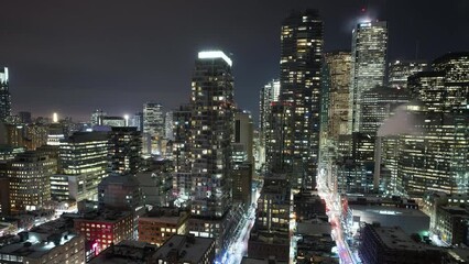 Sticker - 4K Timelapse Sequence of Toronto, Canada - Pan motion view of Toronto s financial district at night as seen from a skyscraper