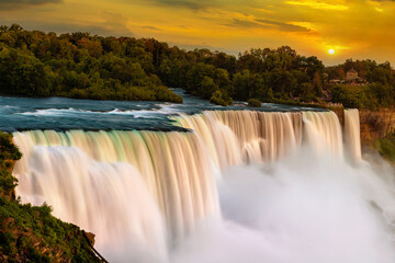 American falls at Niagara falls