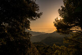 Fototapeta Na ścianę - Zachód słońca w górach, wyspa Majorka, Hiszpania.
