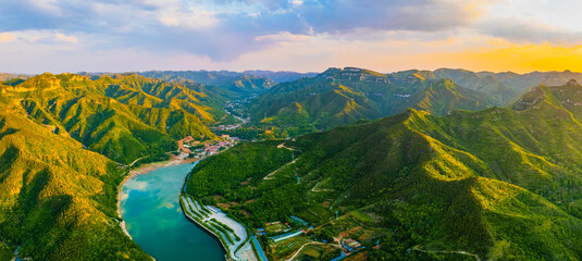 Canvas Print - scenery with mountains and rivers 