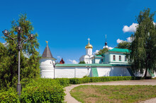 Borisoglebsky Monastery, Dmitrov. Borisoglebsky Cathedral And The Chapel Of The Holy Spirit.