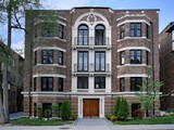 Fototapeta Londyn - Small old three story brick apartment building