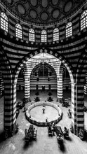 Damascus Bazaar Caravanserai, Roadside Inns For Weary Travelers And Their Animals Especially In Middle East And Along Silk Road. Ablaq Black And White Architecture In Khan As'ad Pasha.