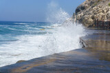 Fototapeta Morze - waves crashing against the surf