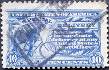 UNITED STATES - CIRCA 1902: A Postage Stamp From UNITED STATES , Showing Ein Special Delivery - Postman Messenger On Bike . Circa 1902