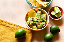 Guacamole With Corn Chips