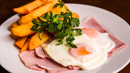 Ham, Egg and Chips