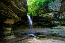 Waterfall @ Starved Rock State Park, Illinois