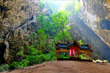 Wall Mural - Sam Roi Yot cave Phraya Nakhon