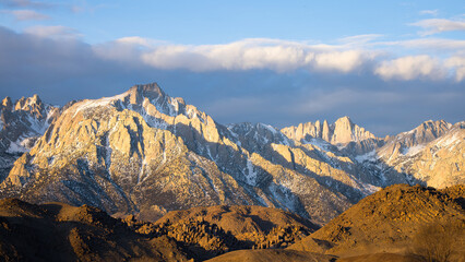 Wall Mural - Snow in the Sierra Nevada Mountains