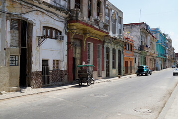 Wall Mural - colorful oold houses in havana