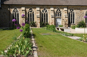 Wall Mural - Neu angelegter Klostergarten in Loccumn in Niedersachsen