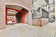 © Casa imágenes - Entarance of beautiful residential buildin with stylish exterior