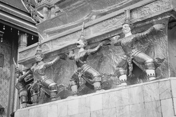 Canvas Print - Bangkok Grand Palace demon guardians. Black and white vintage photo style.