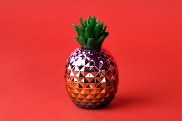 Aufkleber - shiny decorative pineapple on red background