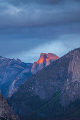  Half Dome at twilight seen from the Tunnel View overlook in Yosemite National Park