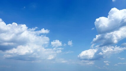 Wall Mural - 白い雲のある青空　ノーマルスピード