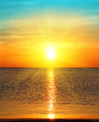 Wall Mural - sunrise over sea