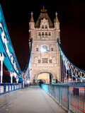 Fototapeta Londyn - Tower Bridge in London at night, Reino Unido.