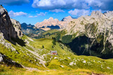 Fototapeta Tęcza - Rifugio Vallaccia w dolinie Vallaccia i Cima