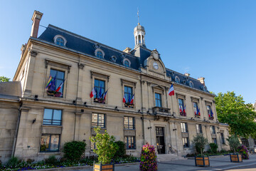 Vue extérieure de l'hôtel de ville de Saint-Ouen-sur-Seine, France, commune de la banlieue nord de Paris, située dans le département de Seine-Saint-Denis	