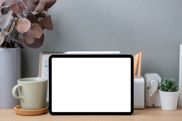 Aufkleber - Blank screen tablet on working desk decor with stationery at home