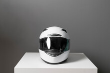 White Simple Racing Helmet For Car Motorsport Use