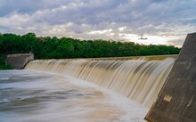 Scenic View Of A Dam In Griggs Reservoir Park In Columbus, Ohio