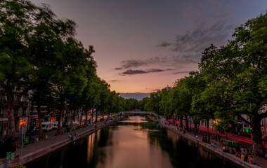 Poster - Beautiful view of the Paris under the sunset lights in France