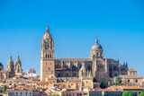 Fototapeta Paryż - Espectacular vista de la Catedral de Salamanca, una de las más importantes de España