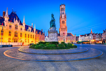 Fototapete - Bruges, Belgium. Blue hour in Grote Markt with Belfry, famous city of Flanders.