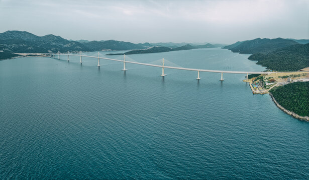 The Peljesac bridge connects the mainland with the peninsula