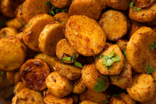 Stir Fried Taro Roots. Arbi Ki Sabji, Ghuiya Masala Curry Sabzi Or Arvi Dum Masala. Garnished With Coriander