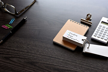 Leinwandbilder - There is word card with the word Landing Page Optimization on the desk.