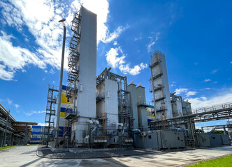 production of oxygen and nitrogen from the air. appearance of the distillation column and the main h