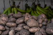 papas pastusa colombiana frescas, en la galería o supermercado