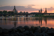 Blick Auf Die Altstadt Von Dresden Am Einen Sommerabend