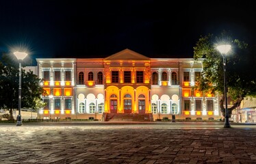 Canvas Print - A horizontal shot of an old building at night