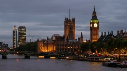 Poster - London, UK. Video time-lapse of cloudy sky over the city of London, UK. Westminster and Big Ben during the evening, zoom in