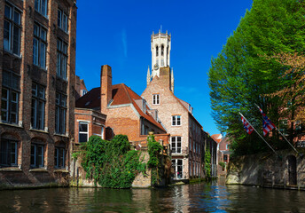 Fototapete - Rozenhoedkaai canal (Quai of the Rosary), and Belfort van Brugge’s Belfry Tower. Typical view of Bruges (Brugge), Belgium.
