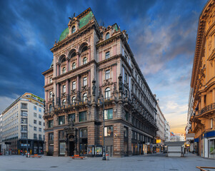 Poster - Graben Street in Vienna with beautiful mansions, Austria, morning view.