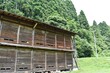 日本の田舎、原風景、夏、美山、かやぶき、美山かやぶきの里、田んぼ、稲、水田、木材加工、家屋、古民家、屋敷、倉庫、トラクター